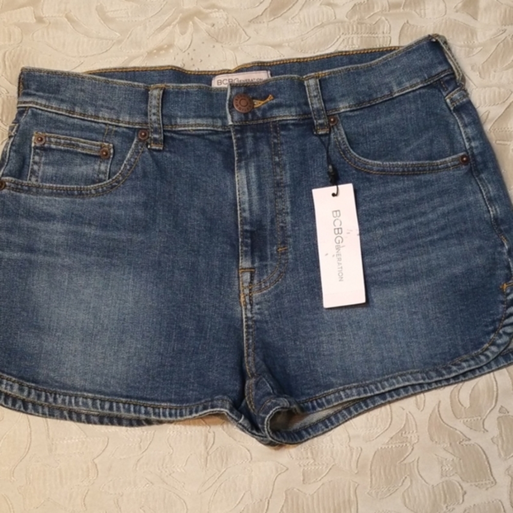 BCBGeneration Dolphin Hem Stretch Shorts